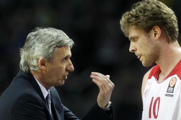 3 od 3 srpskih trenera u Evroligi: Uspešni PAO, Efes i Bajern, debakl Makabija! (VIDEO)