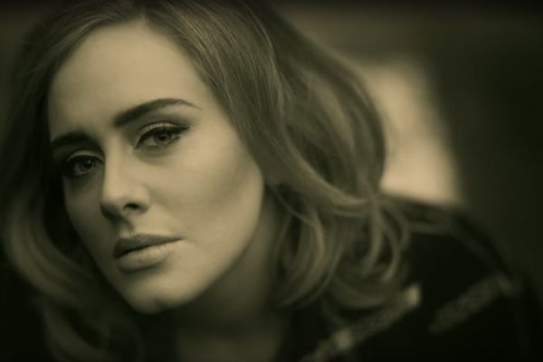 Adel krade pesme mrtvog pevača?! Poslušajte i procenite sami! (VIDEO)