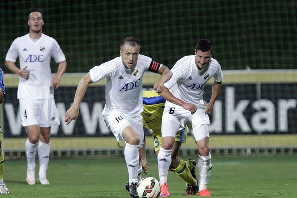 Čukarički ide ka vrhu: Spartaku nije prijao izlet na Banovom Brdu! (VIDEO)