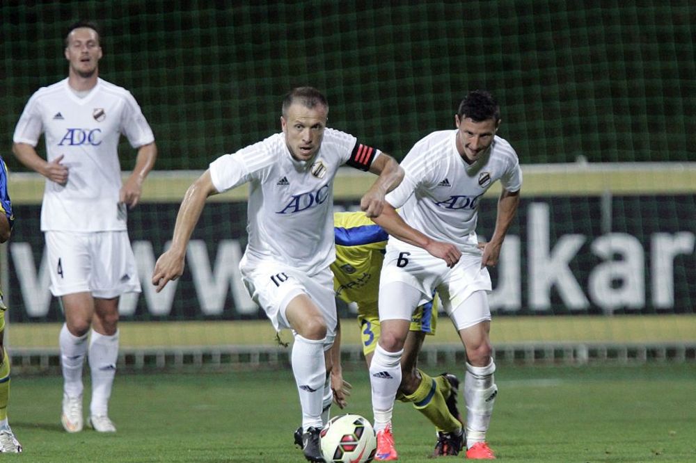 Čukarički ide ka vrhu: Spartaku nije prijao izlet na Banovom Brdu! (VIDEO)