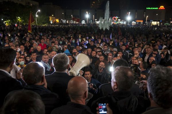 Crna Gora se digla na noge: Anti Nato protesti u Podgorici, Đukanović rizikuje građanski rat! (VIDEO)