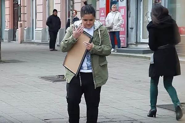 Ima novi hit: Zašto Marija Šerifović šeta sama i nervozna? (FOTO) (VIDEO)