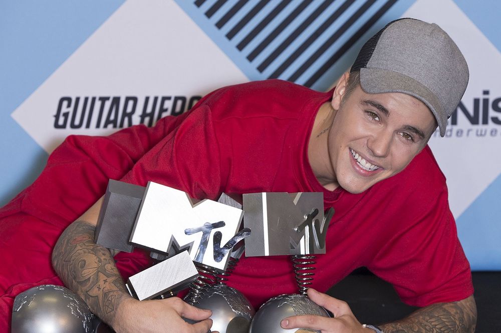 Sad je d baja! Biber pokorio MTV i Milano! (FOTO)