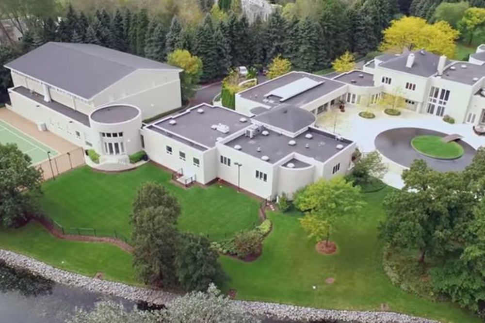 Kuća legendarnog košarkaša se prodaje za 15 miliona, i neverovatno je šta sve ima! (VIDEO)