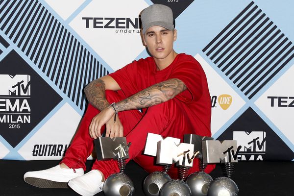 Zato je fenomen! 5 (ne)realnih razloga za Biberovu potpunu dominaciju! (GIF)