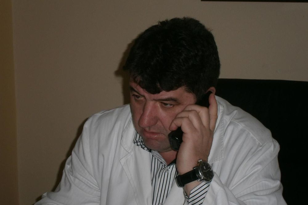 Direktor bolnice u Leskovcu sam sebi povećao platu na 170.000 dinara!