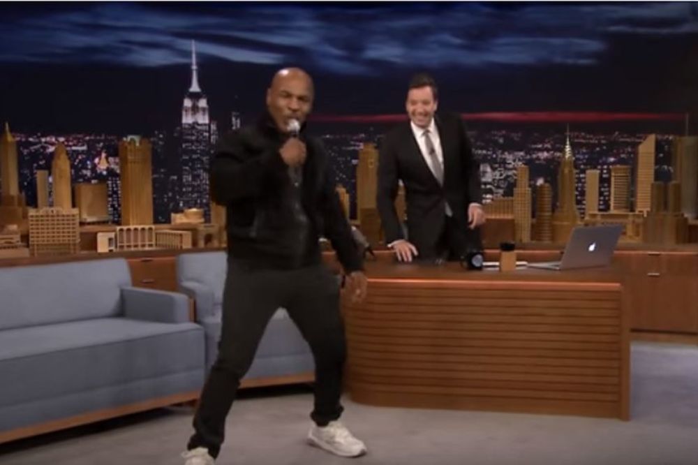 Tajson bacio gledaoce u delirijum: U TV šouu simulirao seks, plesao i pevao bezobraznu pesmu! (VIDEO)