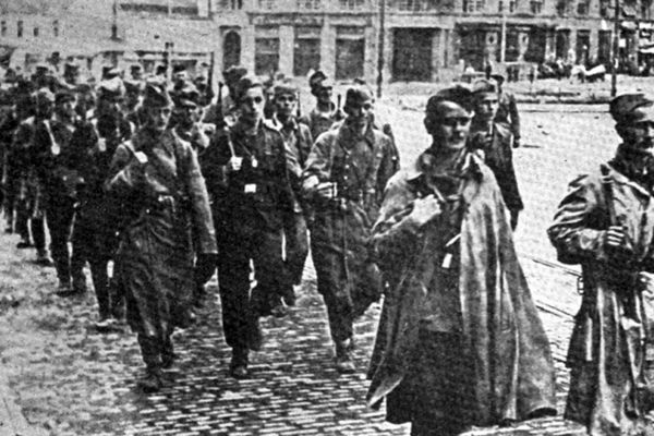 Hoće da iskopaju 1.063 groba oslobodioca Kragujevca jer niko ne plaća održavanje groblja?! (FOTO)