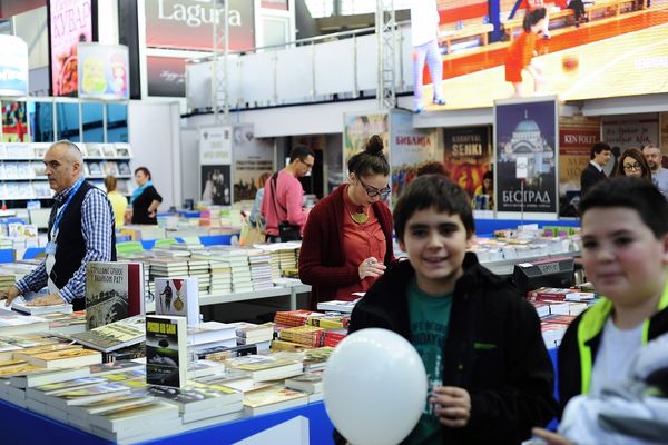Mališani, knjige, popusti: Pogledajte kako je ovih dana bilo na beogradskom Sajmu knjiga (FOTO)