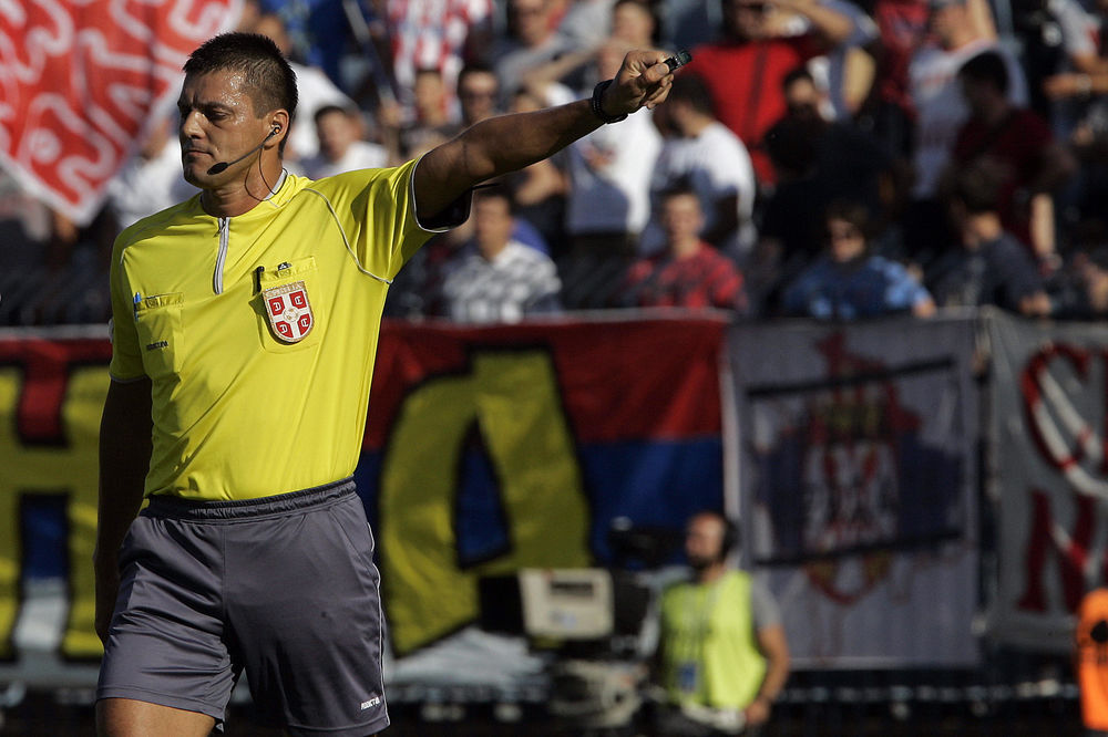 Srpski sudija napao funkcionera Novog Pazara odakle su mu poručili da je uličar!