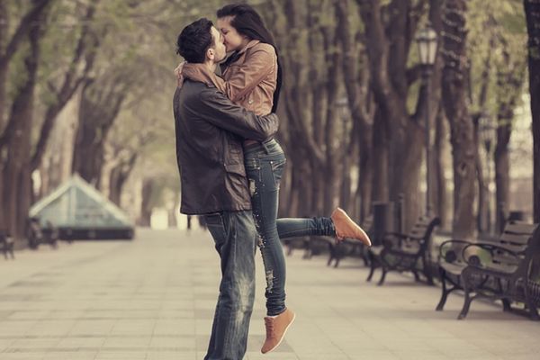 Ako vaš muškarac poseduje ovih 10 osobina nikako ga ne puštajte iz života!