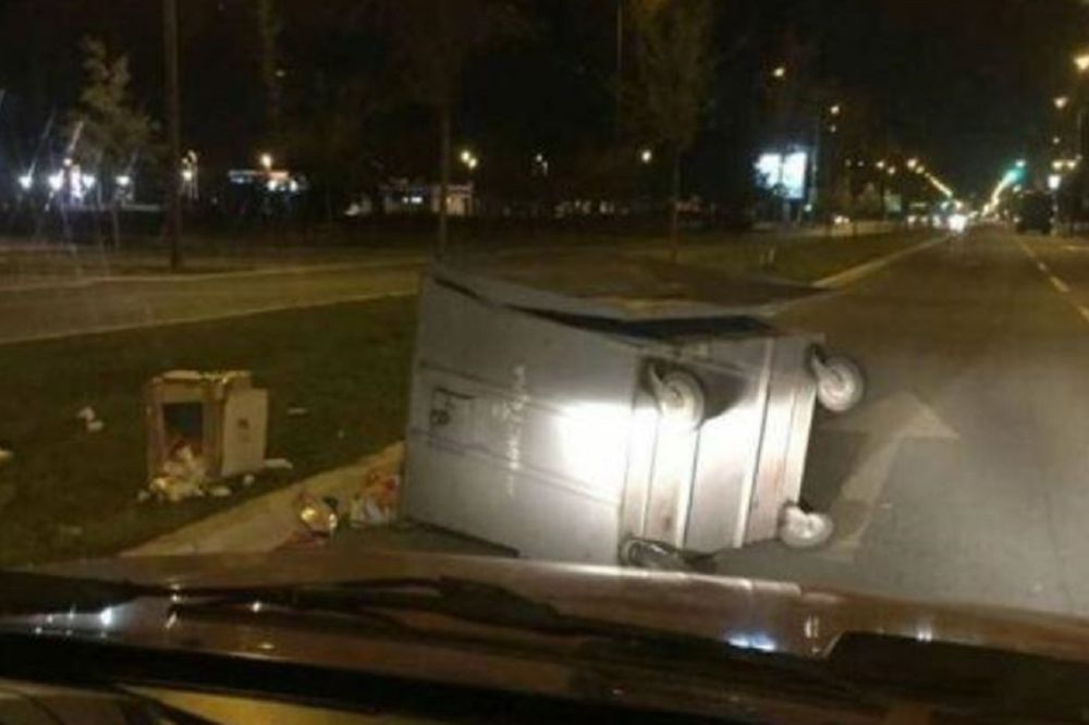 Pogledajte kako su lopovi ukradenim kamionom Gradske čistoće pravili haos u Novom Sadu! (VIDEO)