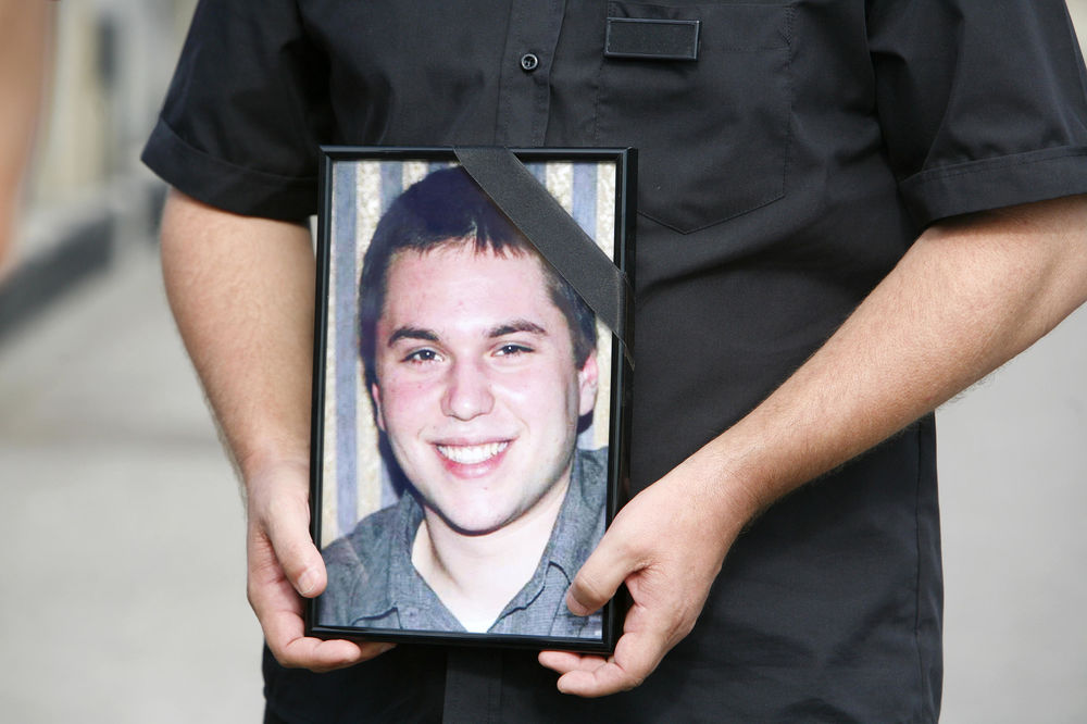 Protest na Brankovom mostu u 18h zbog sramne presude Milićevu!