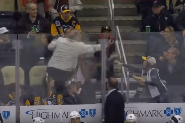 Navijači Pitsburga su ga označili kao glavnog neprijatelja zbog onoga što je uradio dečaku! (VIDEO)