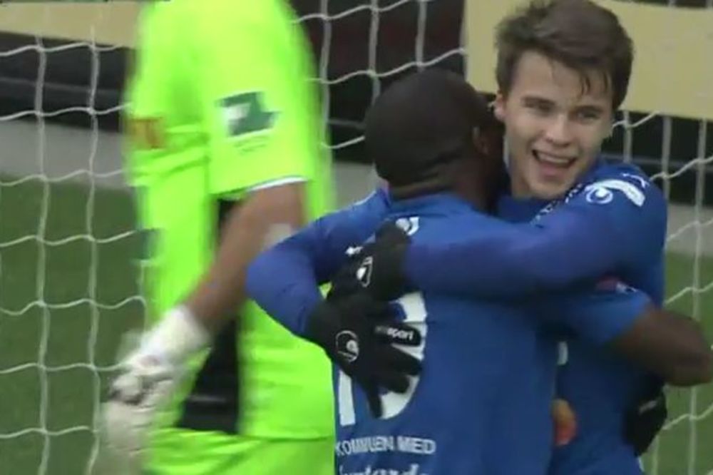 Škorpion je u modi: Fudbaler izneverovao kakav je gol dao! (VIDEO)