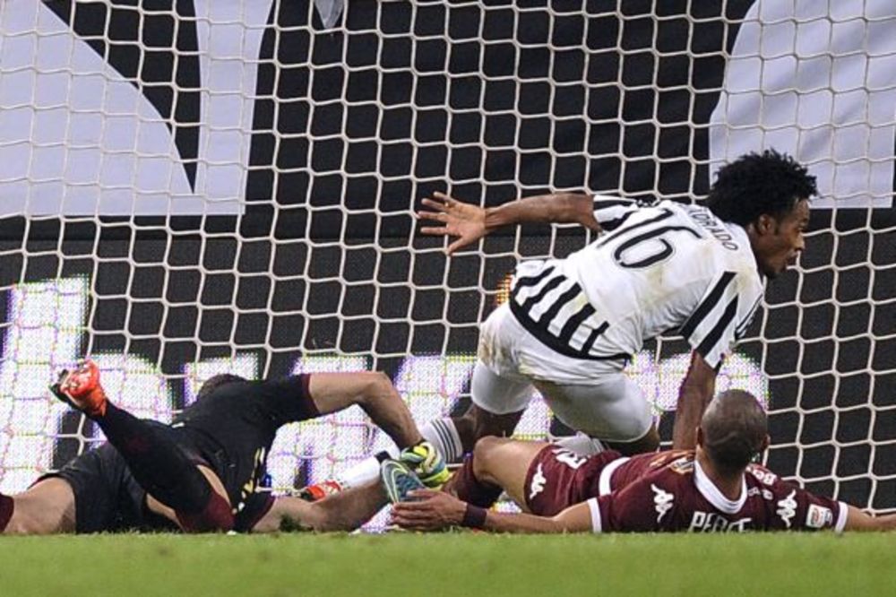 Projektili Pogbe i Bova: Torinski derbi rešen u sudijskoj nadoknadi! (VIDEO)