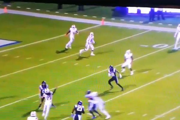 Lopta unazad, lopta unazad...lopta unazad...tačdaun! (VIDEO)