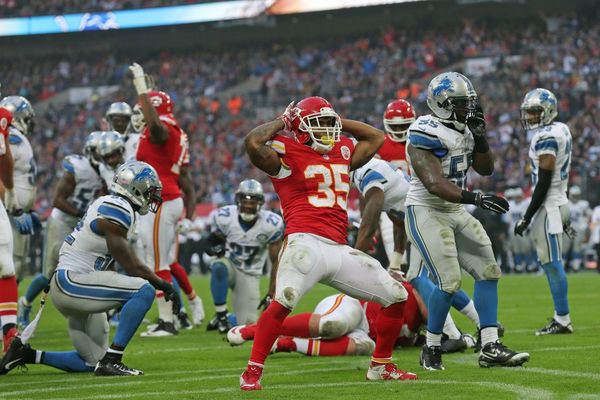 Tako se proslavlja tačdaun: Igrač Kanzas sitija izveo seksi ples posle uspešnog poena! (VIDEO)