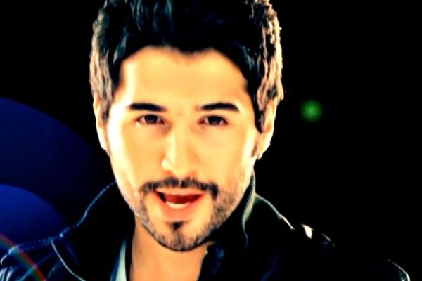 Uhapšen zato što je previše zgodan! (FOTO) (VIDEO)