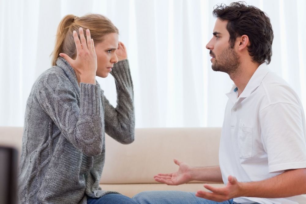 Naučno dokazano: Žene zvocanjem skraćuju život muškarcima! (FOTO)