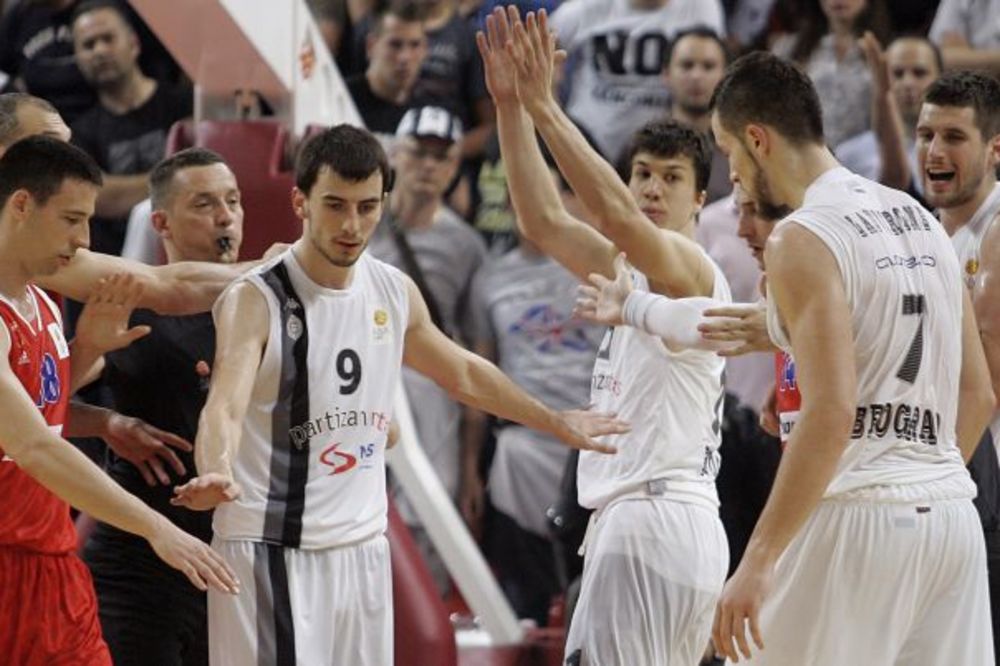 Bivši as Partizana hrabri crno-bele pred derbi! (FOTO)