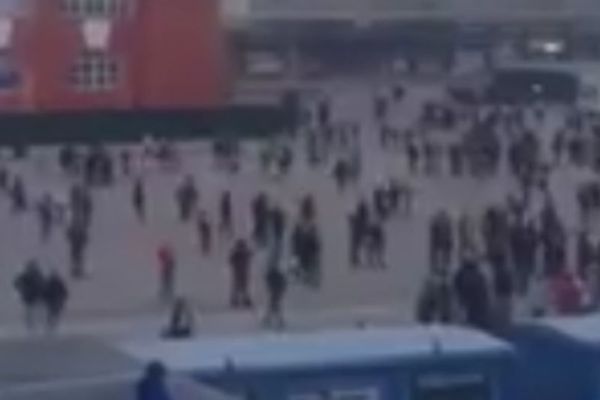 Tuku se kad god mogu: Novi žestok okršaj ruskih huligana! (VIDEO)