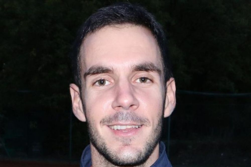 Hoćete da naučite jedan jezik godišnje? Ovaj momak zna kako!