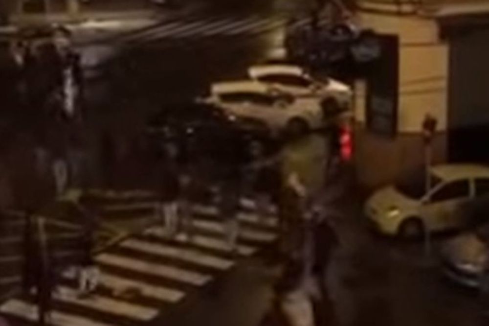 Osveta za napad u Mančesteru: Navijači Sevilje prebili i devojke u tuči sa pristalicama Sitija! (VIDEO)