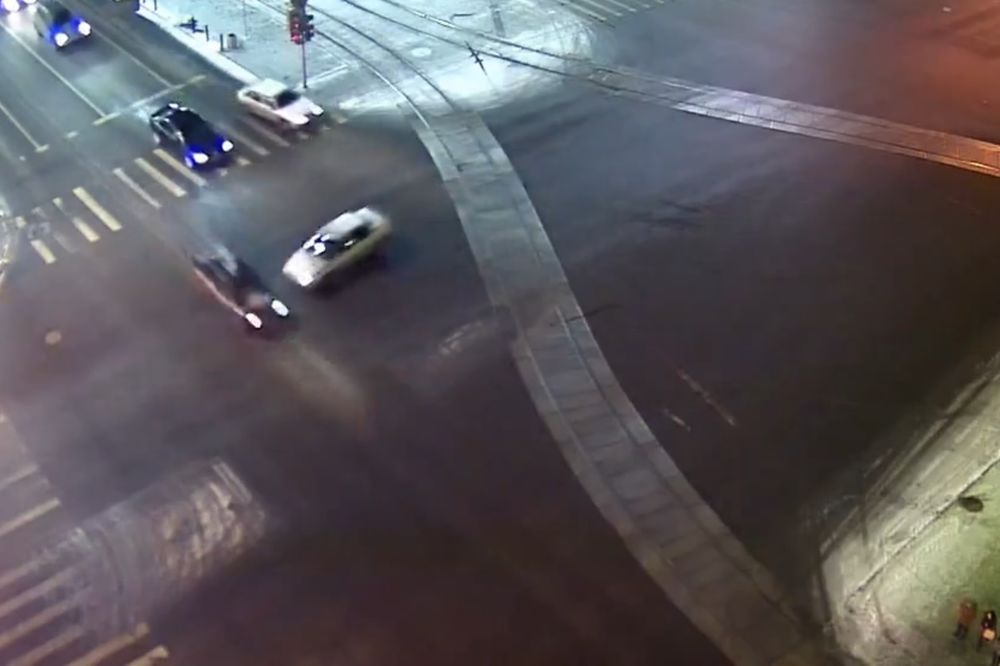 Milimetri su ih delili od sigurne smrti, ali ih je sreća ipak pogledala (VIDEO)