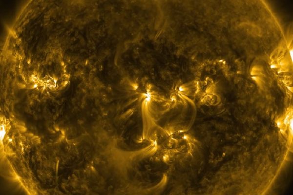 Potpuno i kompletno ludilo: Pogledajte kako izgleda sunce u visokoj rezoiluciji! (VIDEO)