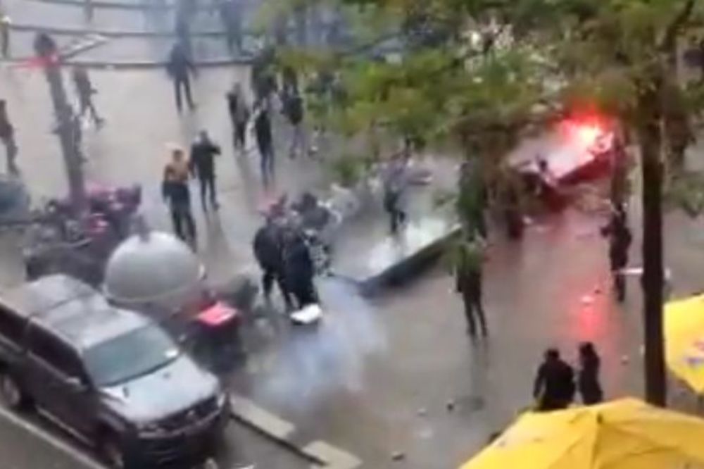 Haos na ulicama Amsterdama: Navijači Fenera tukli se sa Holanđanima i policijom! (VIDEO)