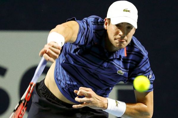 Gromoviti servisi enigma za Švajcarca: Izner izbacio Federera u osmini finala! (VIDEO)