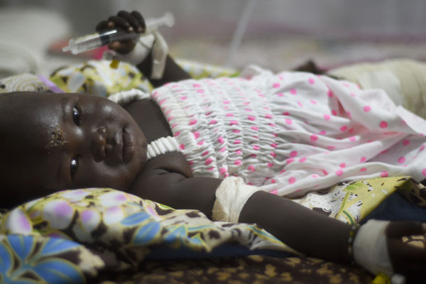 Lavlje srce: Ova devojčica je jedina preživela pad ruskog aviona (FOTO)