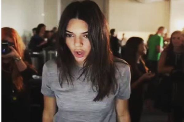 Kako to? Kendal Džener pokazala gole grudi, a Instagram je nije zabranio! (FOTO)