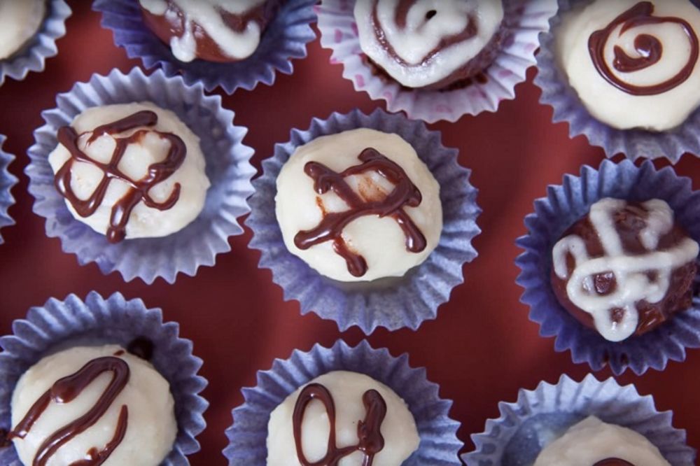 Šarene kuglice, prste da poližeš, a pravite ih za samo 3 minuta! (FOTO) (VIDEO)