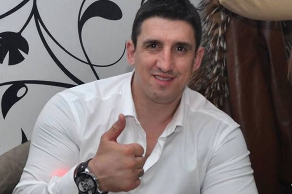 Kristijanu Farmeri ukrali stvar od 1800 evra! (FOTO)