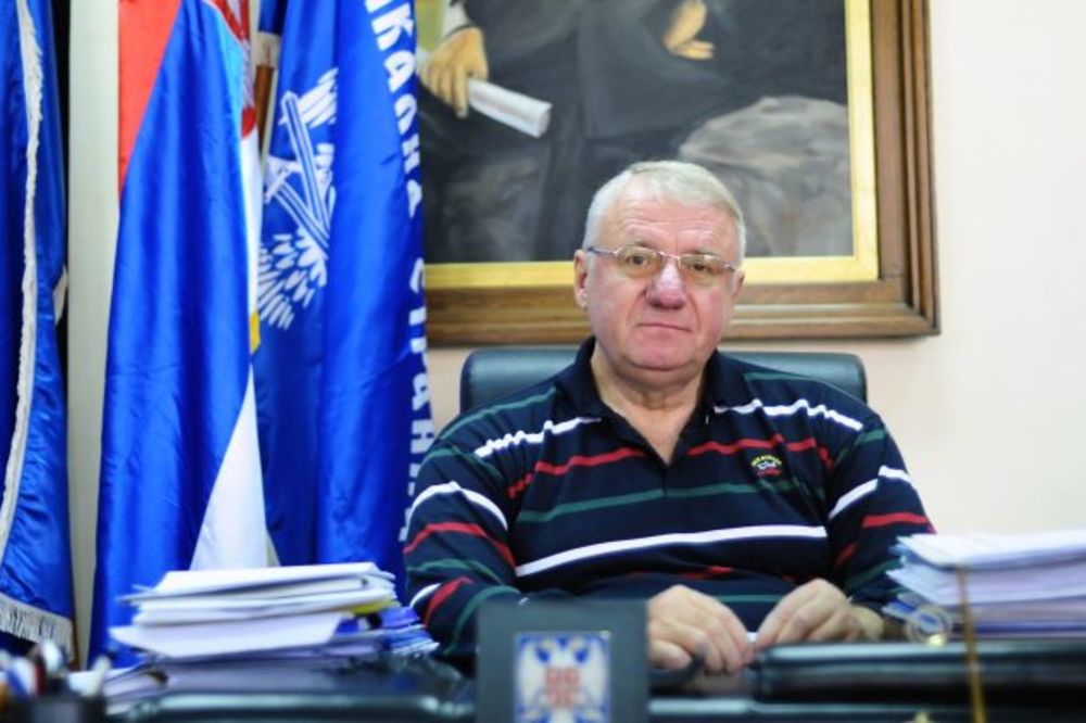 Espreso intervju nedelje: Toma je neobrazovan, a Vučić opasan, ali i njegovo će proći! (FOTO)