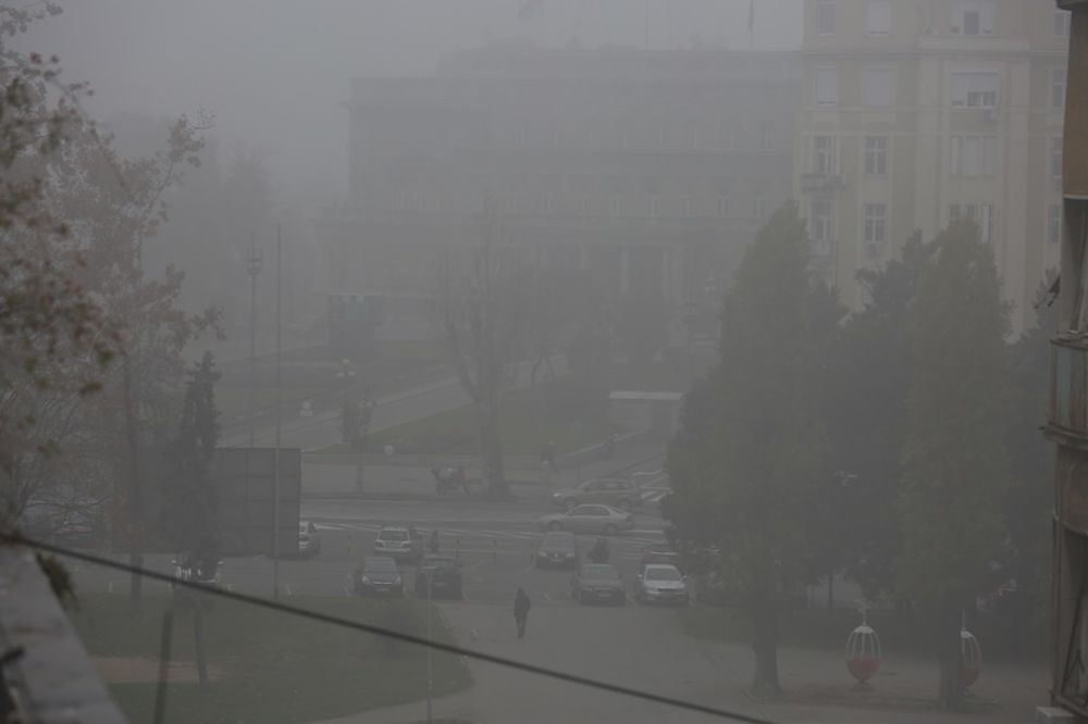 Magla nas je progutala! Jutros je Beograd bio kao najjeziviji horor film! (FOTO)