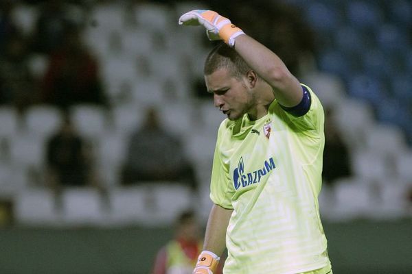 SKANDAL:  Zvezda prevarila UEFA - Lažirala potpis bivšeg kapitena?! (FOTO)