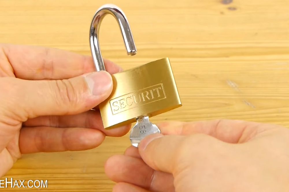 Brzo i jednostavno sami napravite rezervni ključ! (VIDEO)