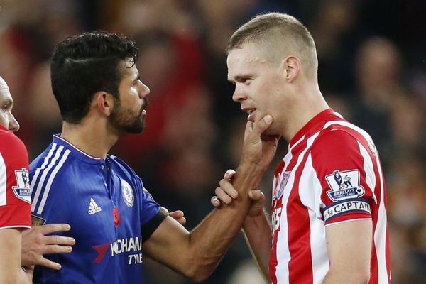 Isprozivao ga zbog nekupanja: Dijego Košta bežao od fudbalera Stouka jer smrdi! (VIDEO)