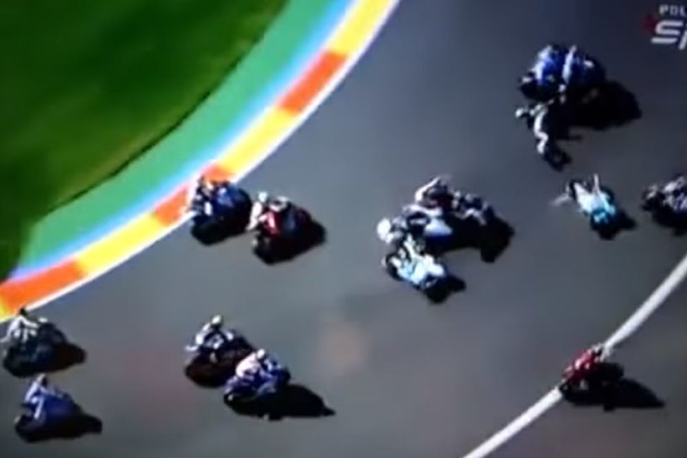 Trka veka je imala užasnu uvertiru: Žestoki padovi na stazi u Valensiji! (VIDEO)