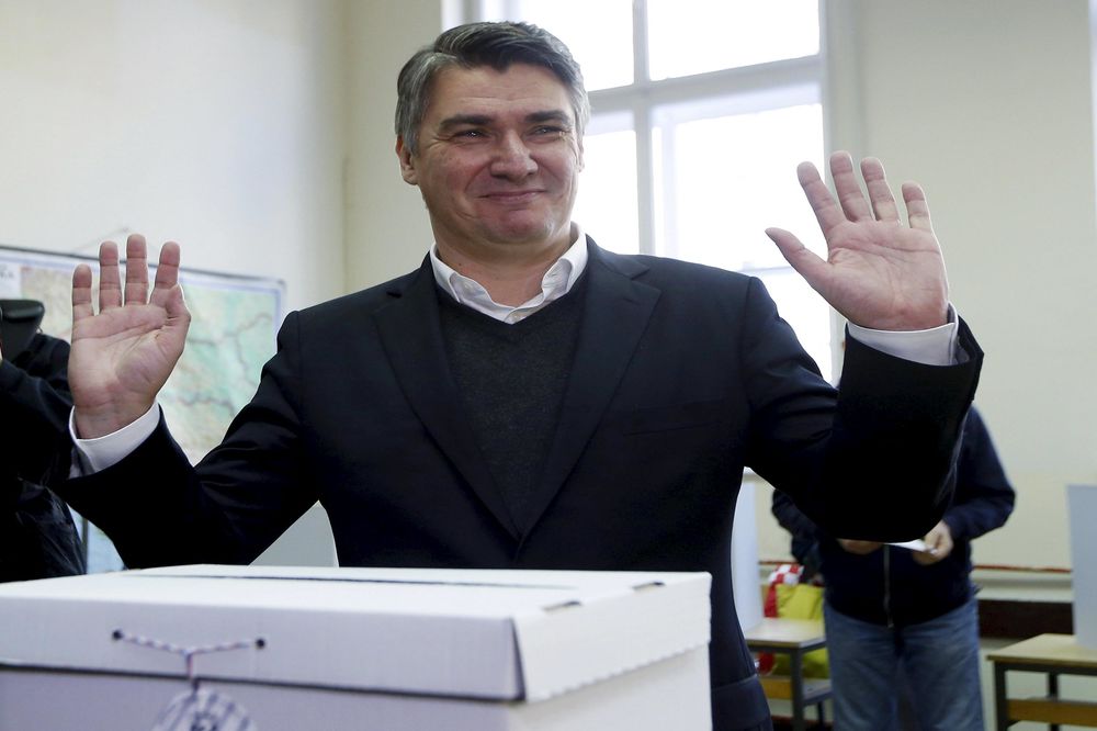 Za koga Hrvati danas glasaju: Kandidati zaboravljali lične karte i mašili glasačke kutije na biralištima! (FOTO)