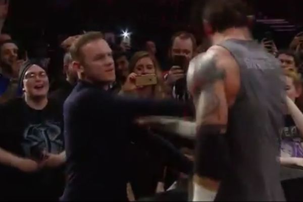 Jer ruka je olovna: Kad Vejn Runi lupa šamare, padaju i najveći! (VIDEO)