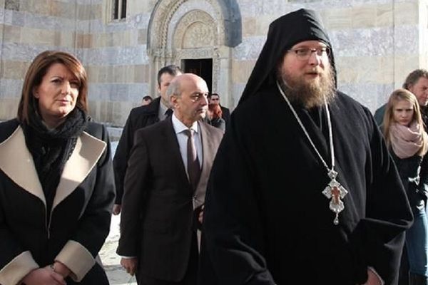 Bruka i sramota: Albanci hoće da proteraju srpskog igumana s Kosova!