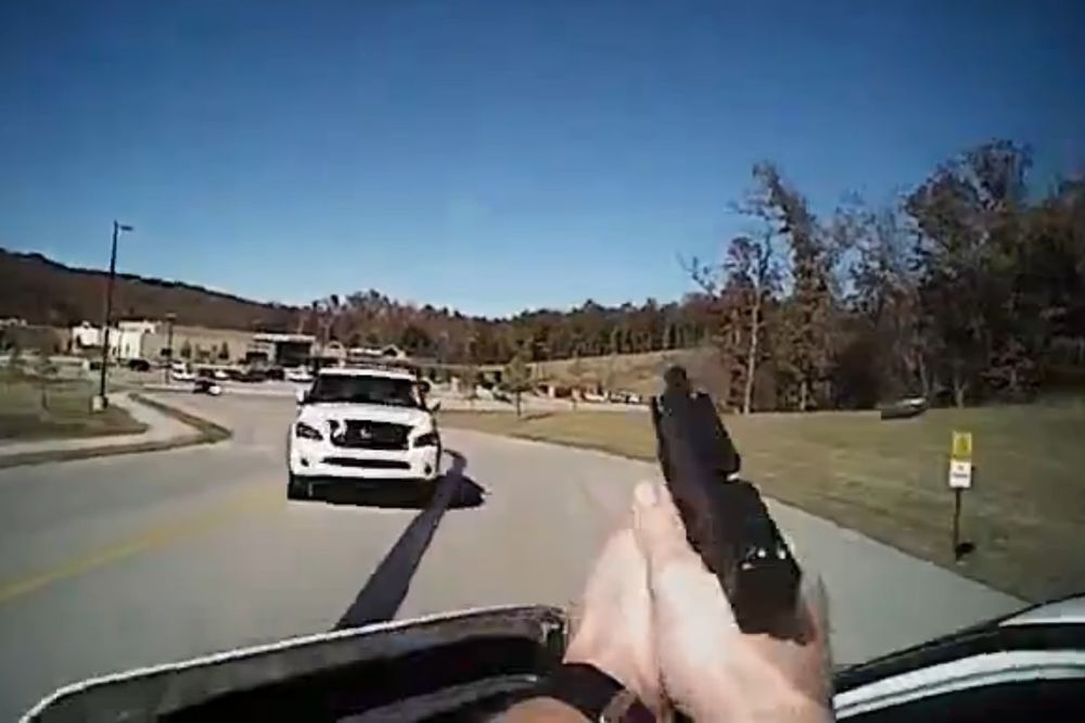 Policija joj je rekla da se zaustavi, a ona se... Zakucala pravo u njih! (VIDEO)