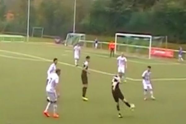 Pogledaćete nekoliko puta: Ovakav pogodak ne možete da postignete ni u igrici! (VIDEO)