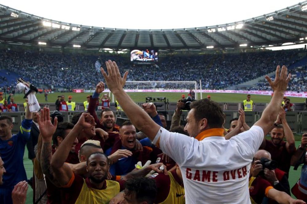 Bio bi to svetski hit: Porno legenda vrbuje Totija i Kasana da snime film! (FOTO)