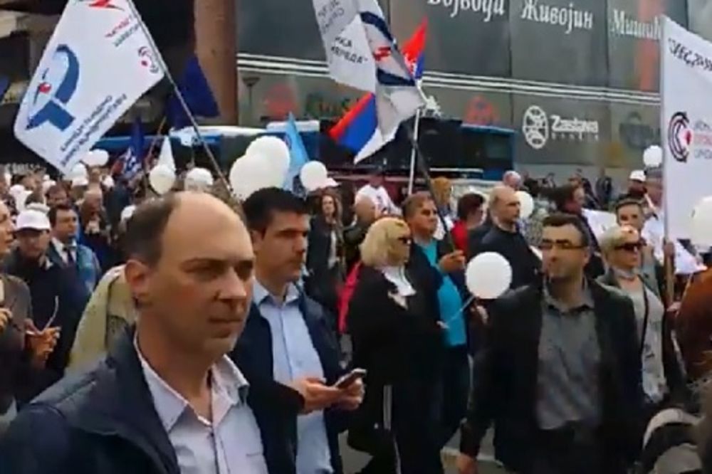 Blokiran centar: Protest zbog prodaje Telekoma! (VIDEO)