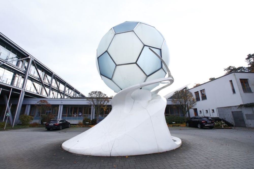 Sa ovom loptom će se igrati Evropsko prvenstvo! Da li vam se dopada? (FOTO)